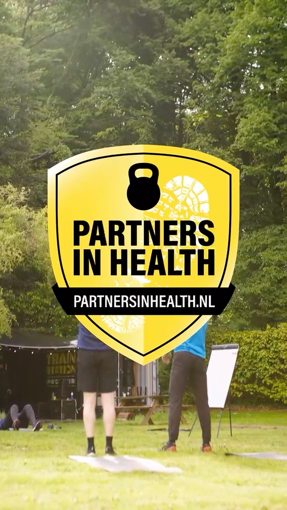 Partners in Health Bootcamp buitentraining bij Paleis Soestdijk tegenover Paleis Soestdijk