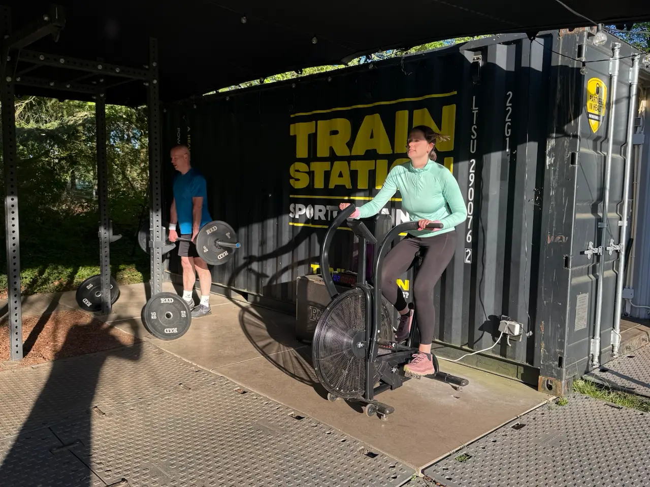 Partners in Health circuit workout outdoor tegenover Paleis Soestdijk — functionele krachtoefeningen